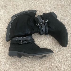 Girls boots